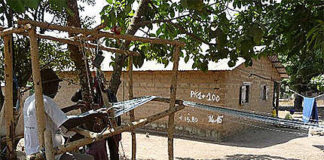 Artisanat : le métier de tisserand, en voie de Disparition à Conakry