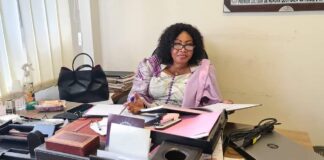 Nous travaillons dur pour subvenir à nos besoins et ceux de nos familles’’, dixit Mme Camara Aissata Bilivogui, responsable du Service administratif et financier du quotidien national Horoya.